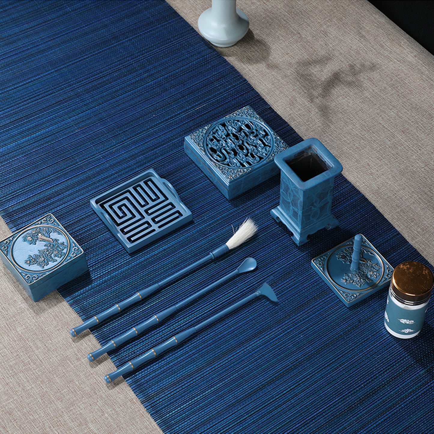 Blue Incense Holder Set with Auspicious Clouds Like Brocade