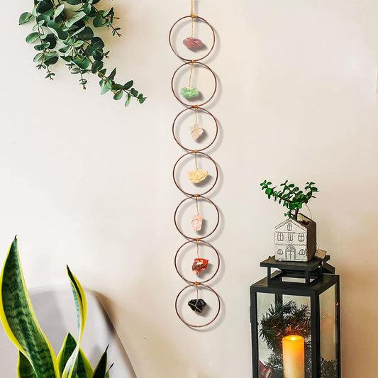 Perchero de pared con piedras preciosas de los chakras 